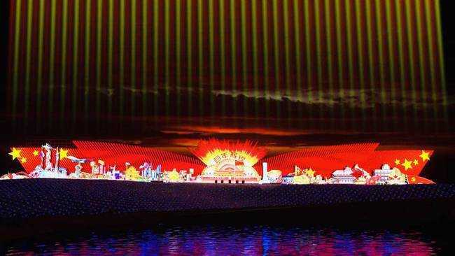 揭秘第27届自贡国际恐龙灯会主题灯组！210米超长画卷展现“百年辉煌”